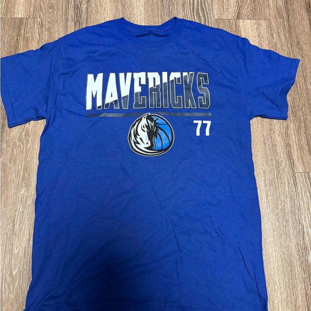 Dallas Mavericks shirt
